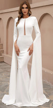 Lade das Bild in den Galerie-Viewer, Chloe Long Sleeve Gown
