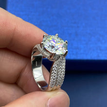 Lade das Bild in den Galerie-Viewer, Sunite 5,0 ct 3,0 ct blau rot Moissanite Diamantring für Frauen Männer Geschenk Verlobung s925 Silber Rubin Sapphire Smaragd
