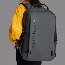 Lade das Bild in den Galerie-Viewer, Large Capacity Men&#39;s Waterproof Daily Commuter Backpack
